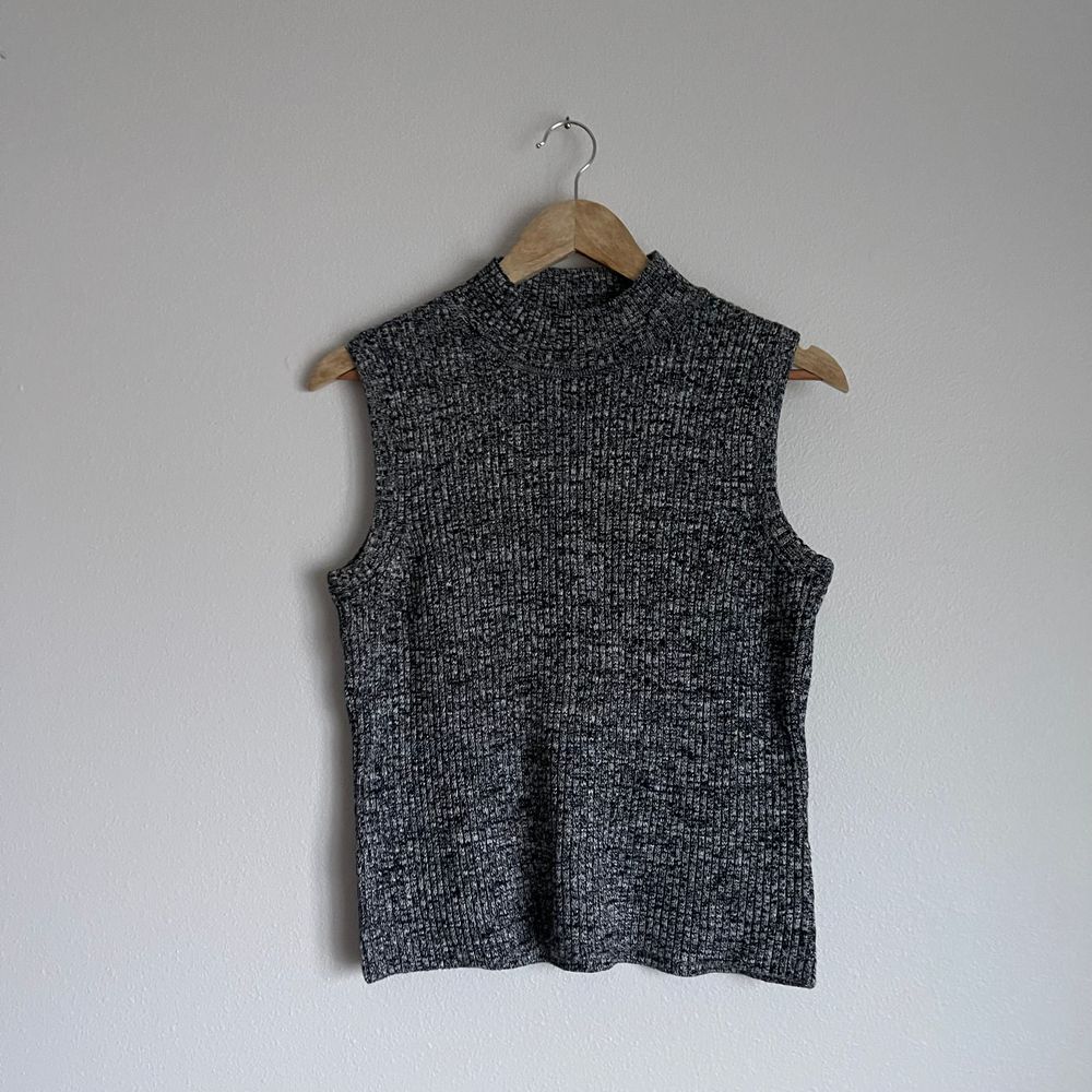Vintage Studio 1 Ribbed Knit Turtleneck Sleeveless Sweater - Picture 2 of 10